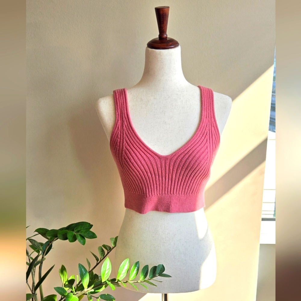 Urban Outfitters Dusty Pink Ribbed Knit Crop Top – Trendy & Comfy